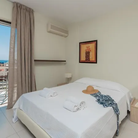 Phoenix Apartman *